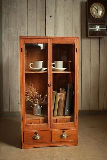 古い小ぶりな木枠のガラス戸棚　小引き出し5杯　食器棚　キャビネット　古家具古民家