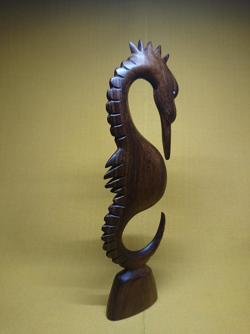 【美品】魚　タツノオトシゴ　木彫　置物　インテリア　工芸品　美術品　A1293