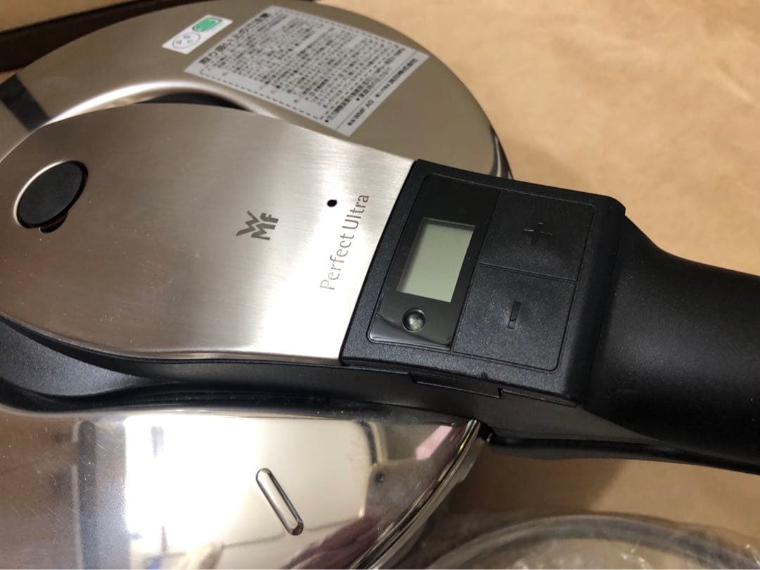 未使用　圧力鍋 WMF パーフェクトウルトラ 4.5L ガラス蓋付き