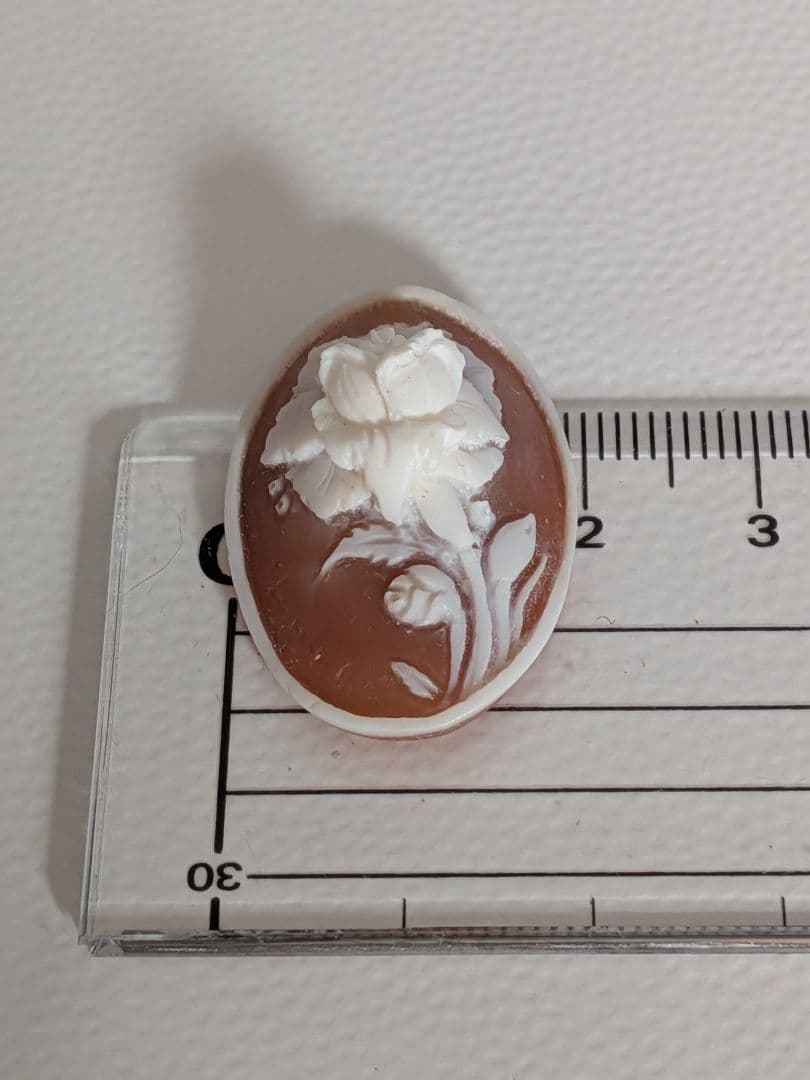 薔薇　バラ　花彫刻オーバル型カメオ