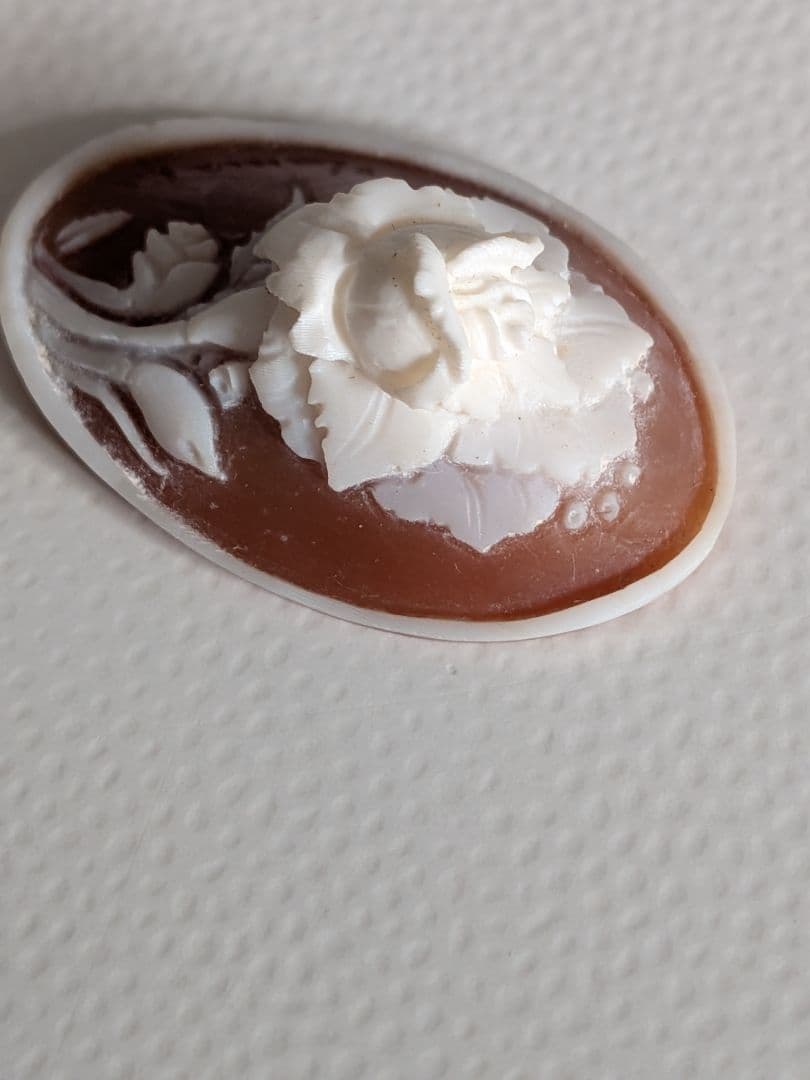 薔薇　バラ　花彫刻オーバル型カメオ