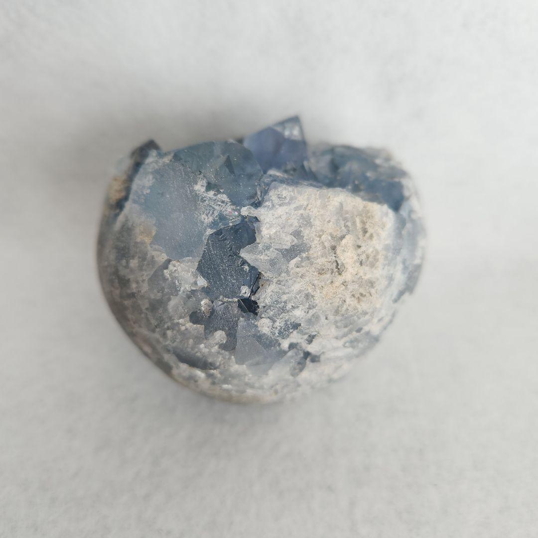 天然石 高品質 セレスタイト 卵 たまご 型 原石 549g