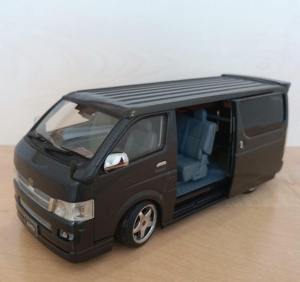 値下げ アオシマ DISM 1/24 トヨタ ハイエース 200系 ダークグレー