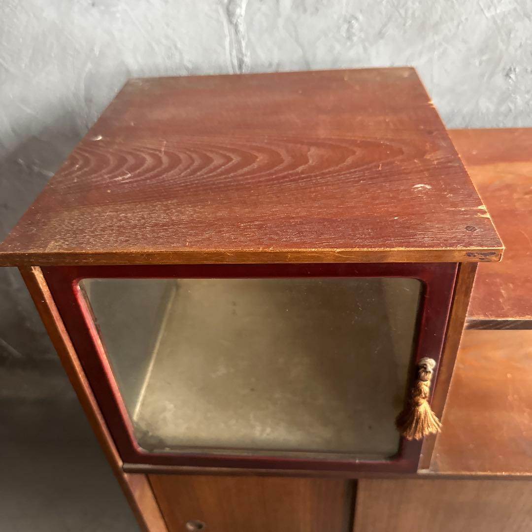 さらに！瞬間お値下げ❣️小さな茶箪笥　古ガラス入っています！ 食器棚などに可愛い