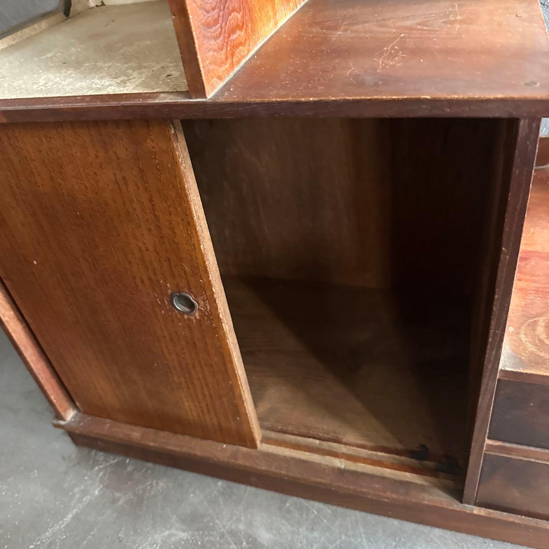 さらに！瞬間お値下げ❣️小さな茶箪笥　古ガラス入っています！ 食器棚などに可愛い