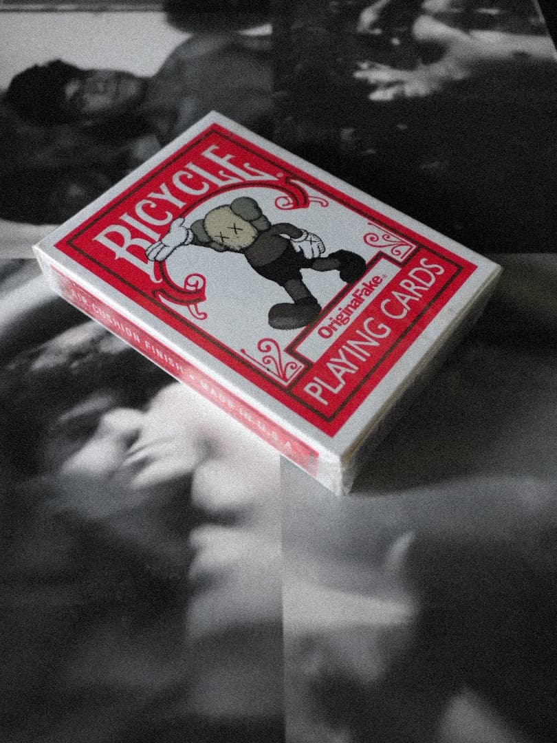 KAWS Bicycle OriginalFake トランプ レッド (赤)