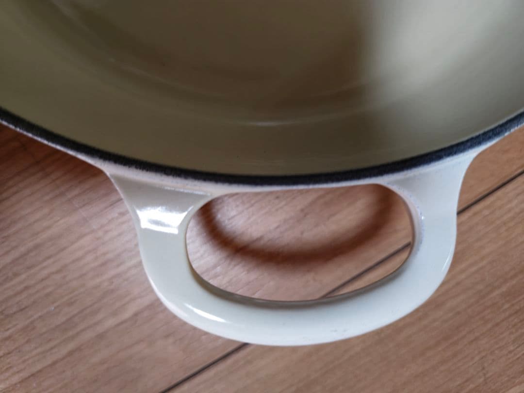 LE CREUSET オーバル鍋　アイボリー　26cm