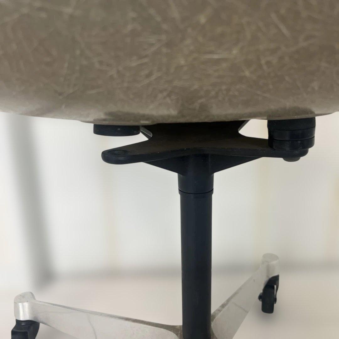 ハーマンミラー イームズ アーム シェルチェア