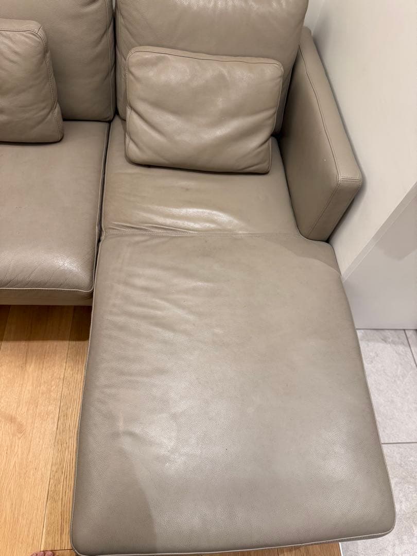 ライトグレー レザー L字型ソファ