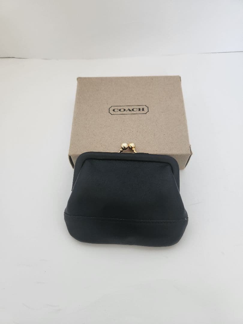 COACH ブラックがま口財布 箱付き