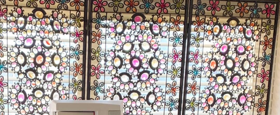 最終お値下げ　アジアン雑貨　カラフルなビーズ　パーテーション　送料込み