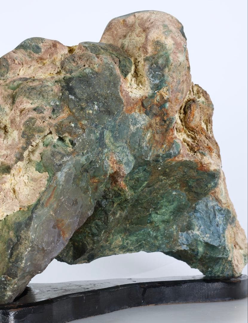 佐渡産 碧玉 五色石 緑玉石 緑石 鑑賞石15.4kg 台座付 水石 盆景 原石