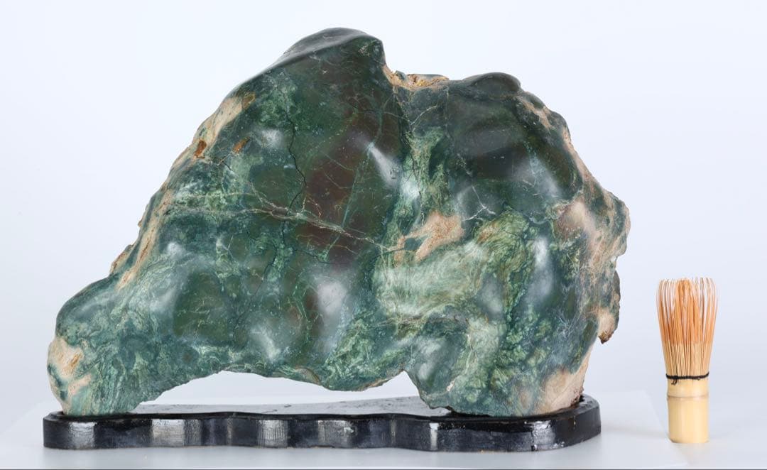 佐渡産 碧玉 五色石 緑玉石 緑石 鑑賞石15.4kg 台座付 水石 盆景 原石