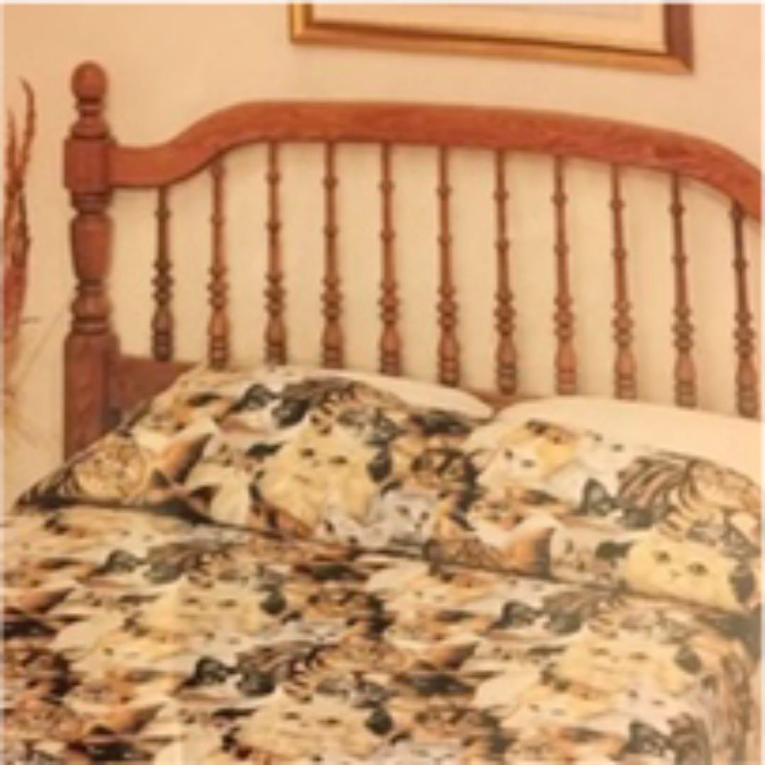 猫柄タペストリー、ベッドカバーお値下げ