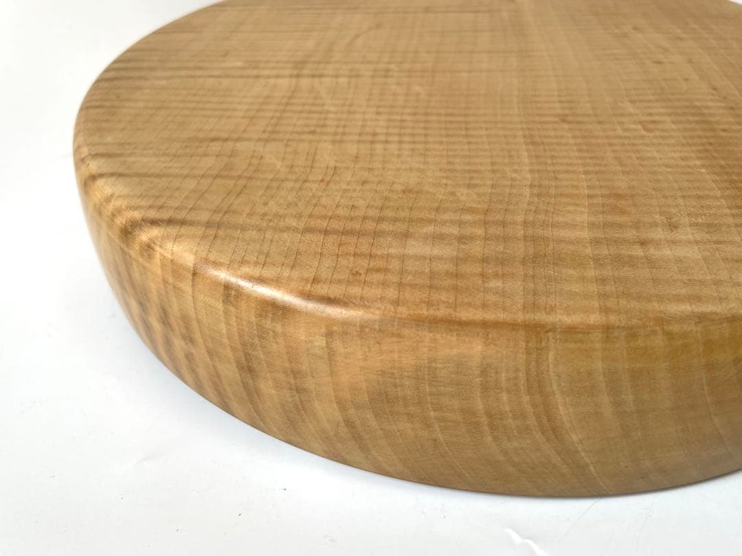 お盆　丸盆　木目　木製　トレー　栗　胡桃　木工芸　手仕事　民芸　北欧