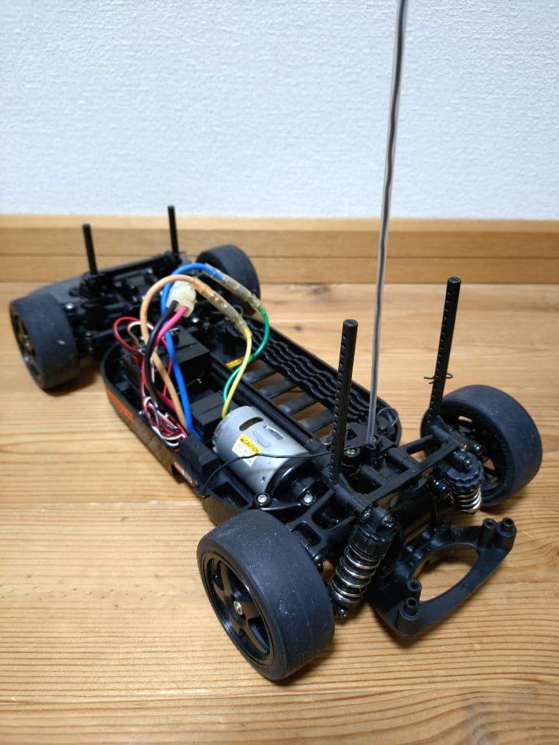 Q*様 タミヤ　TT01　シャーシ　カルソニック　スカイライン　ボディ　送信機