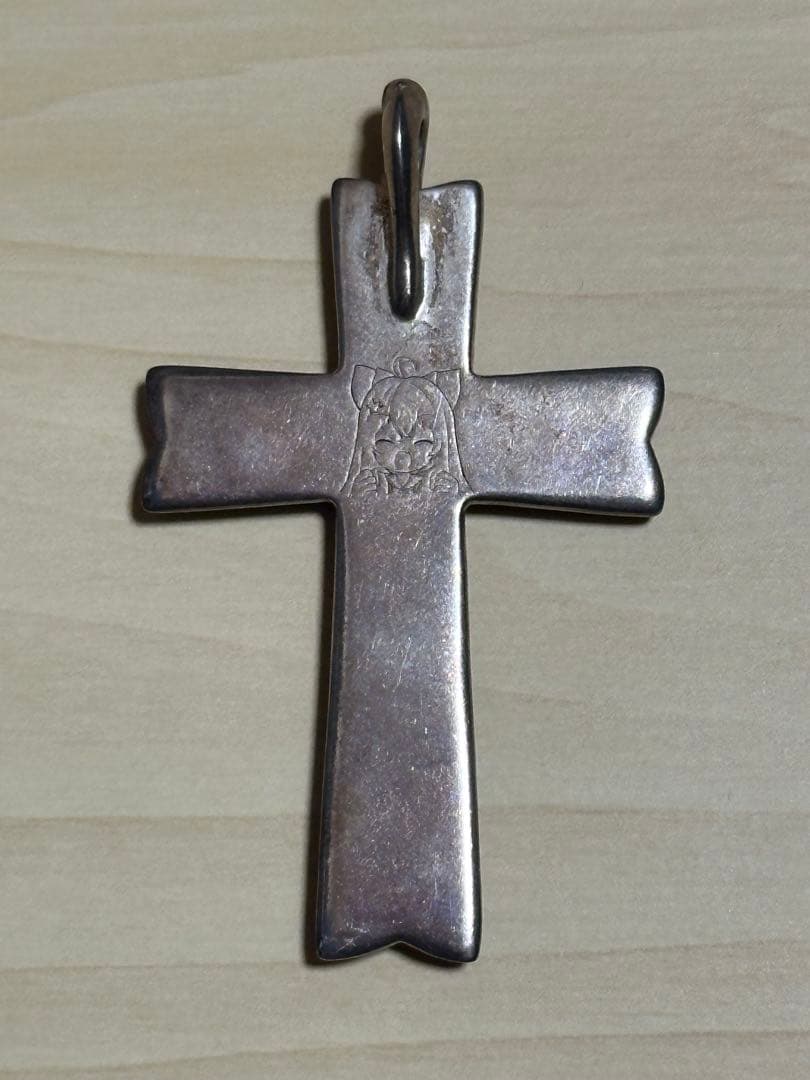 シルバー十字架ペンダント 宝石付き