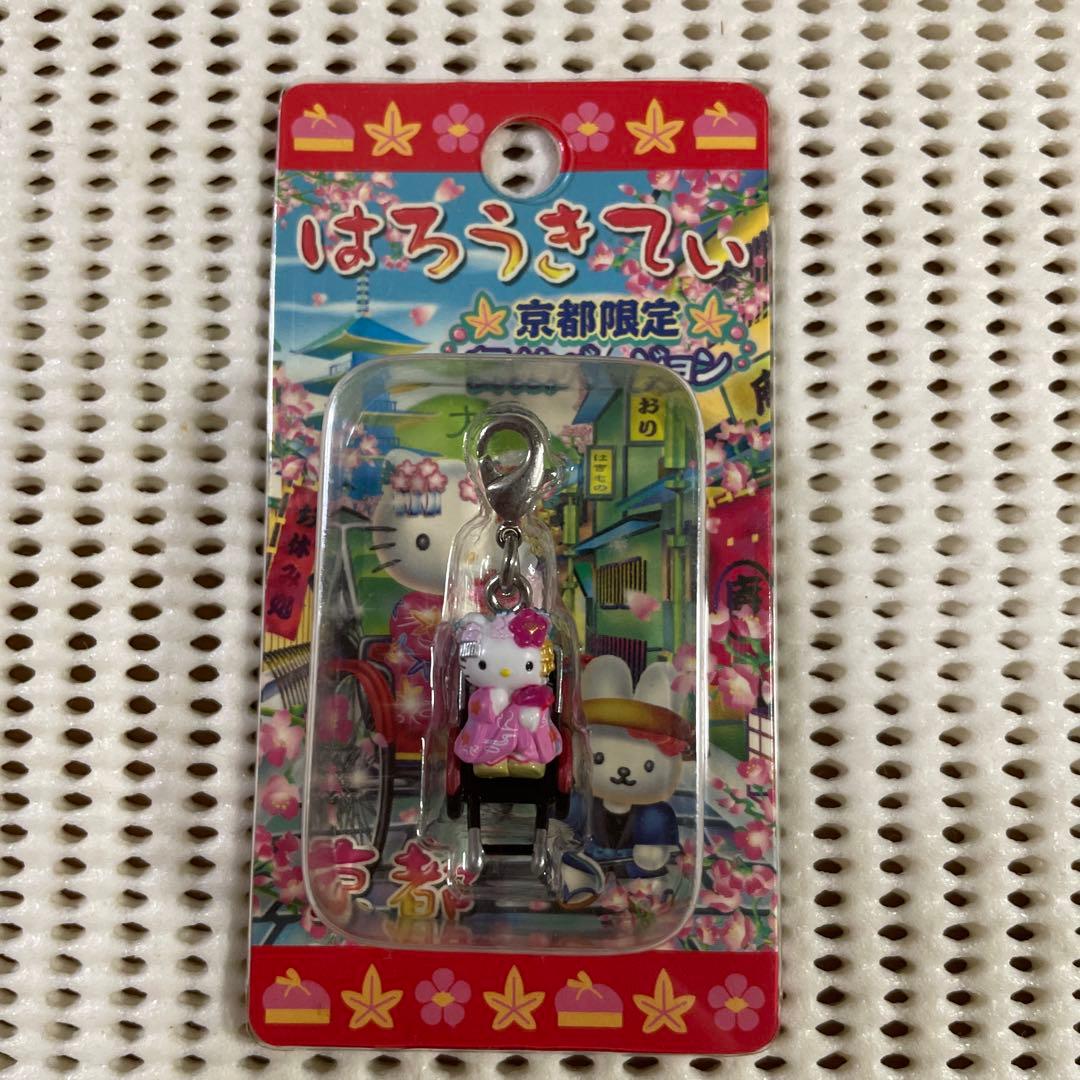 ハローキティ 京都限定 ファスナーマスコット清水寺、舞妓バージョン 2