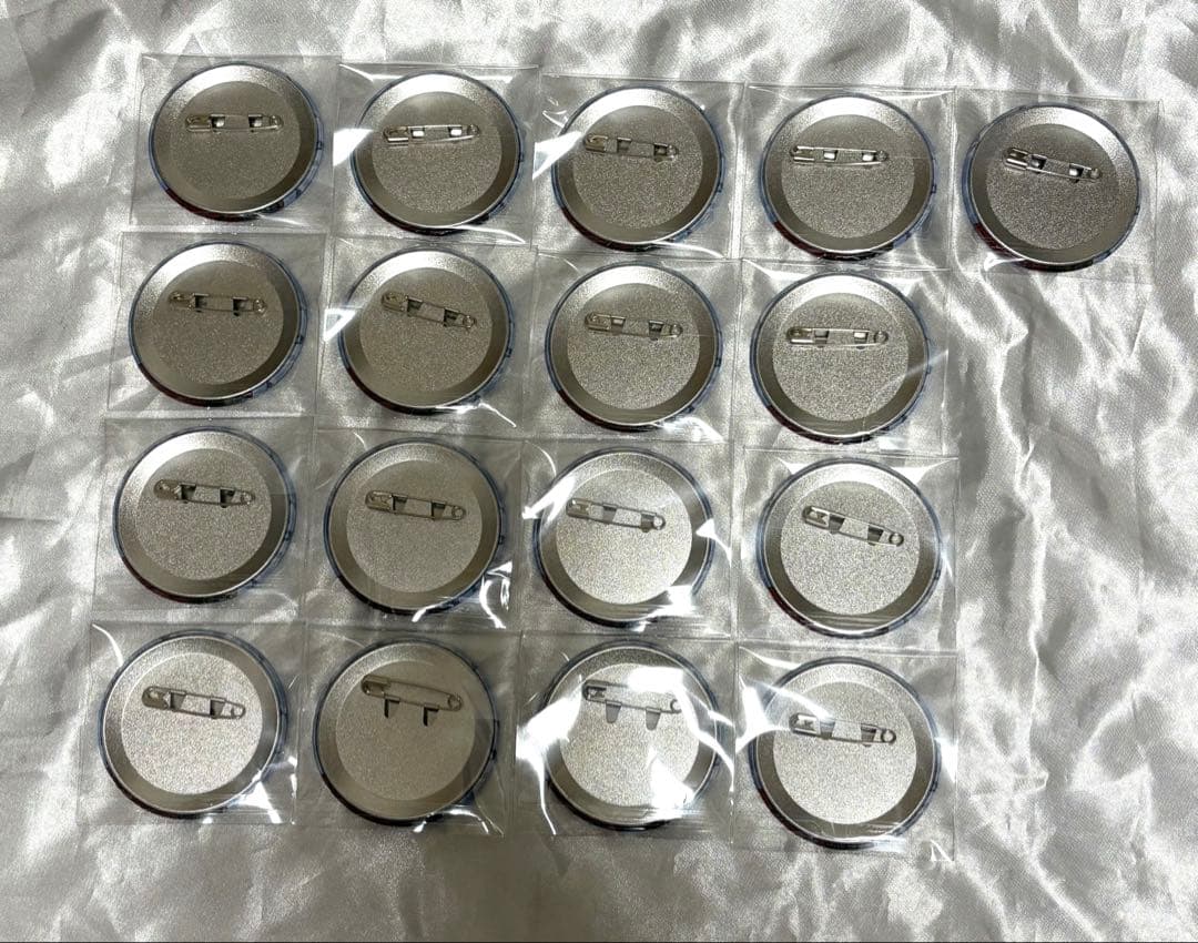 ‌ブルーロック エゴ展 ミヒャエル・カイザー 缶バッジ×17個 - メルカリ