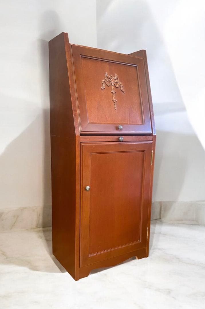 北*女様 IDC大塚家具★LYNN HOLLYN リンホーリン ドレッサー　鏡台