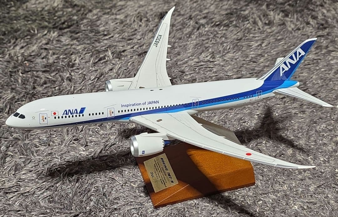 ANA B787-9 1/200 スケール空中姿勢中古