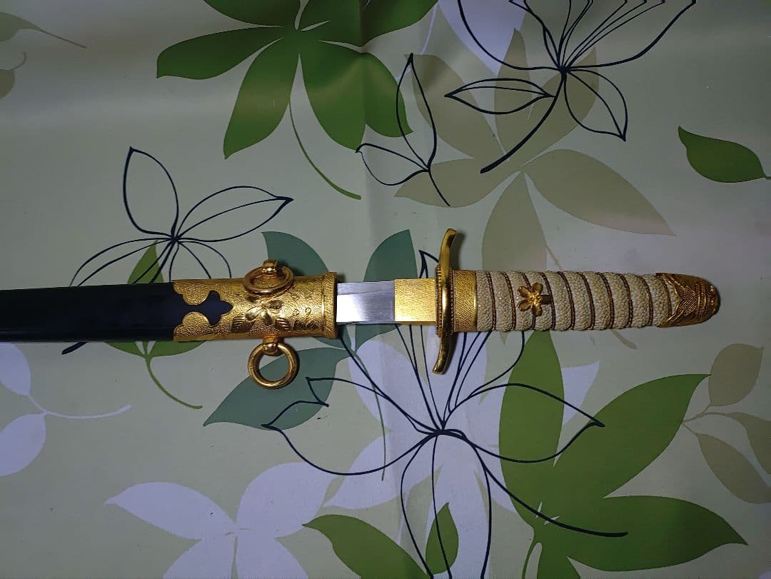 海軍刀　海軍短剣　旧日本軍　拵え 軍刀　海軍短刀　全長約47cm　鮫鞘？模造刀