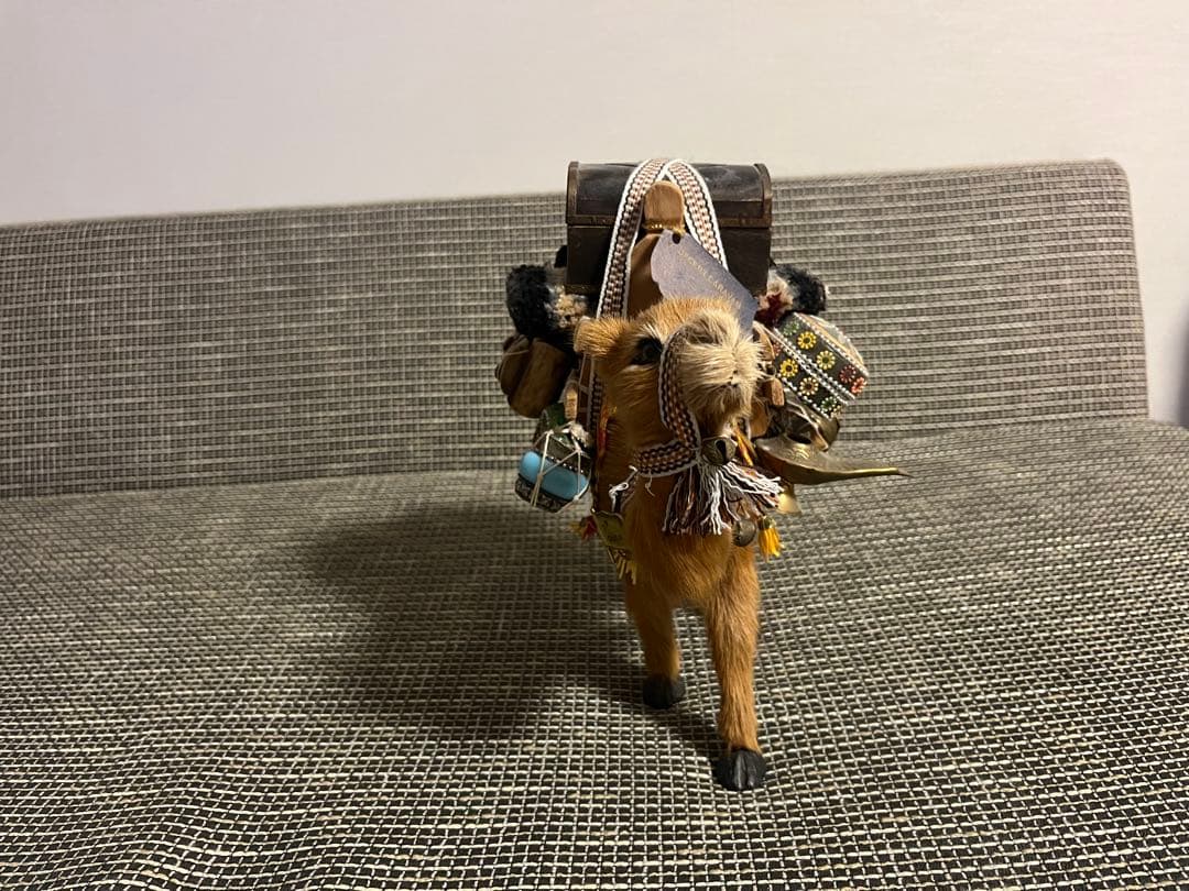 ドバイ　ラクダの置物