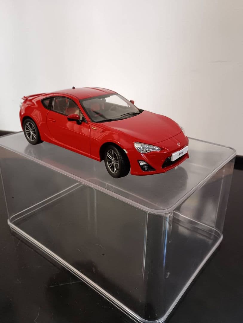 トヨタ　86左ハンドル1:18