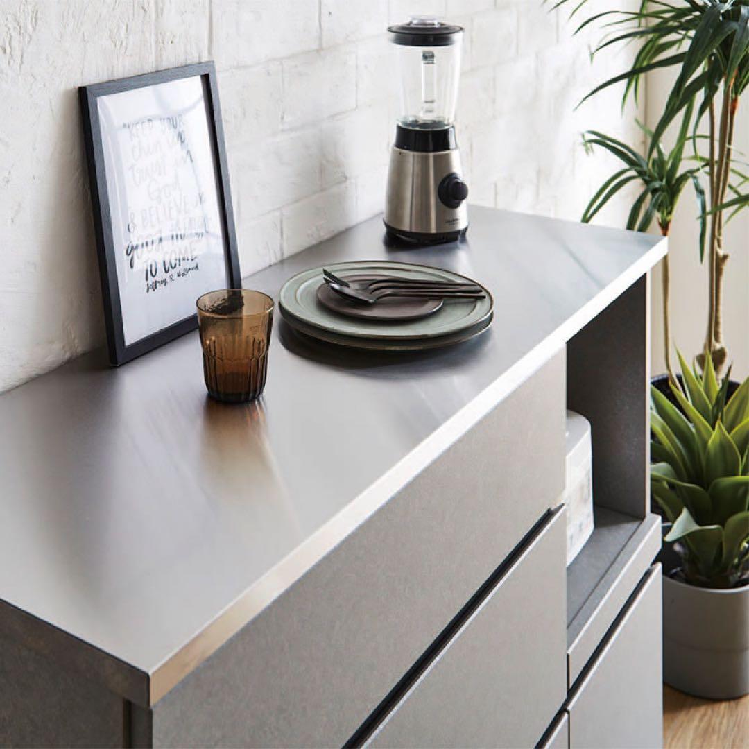 ダイニングボード　食器棚