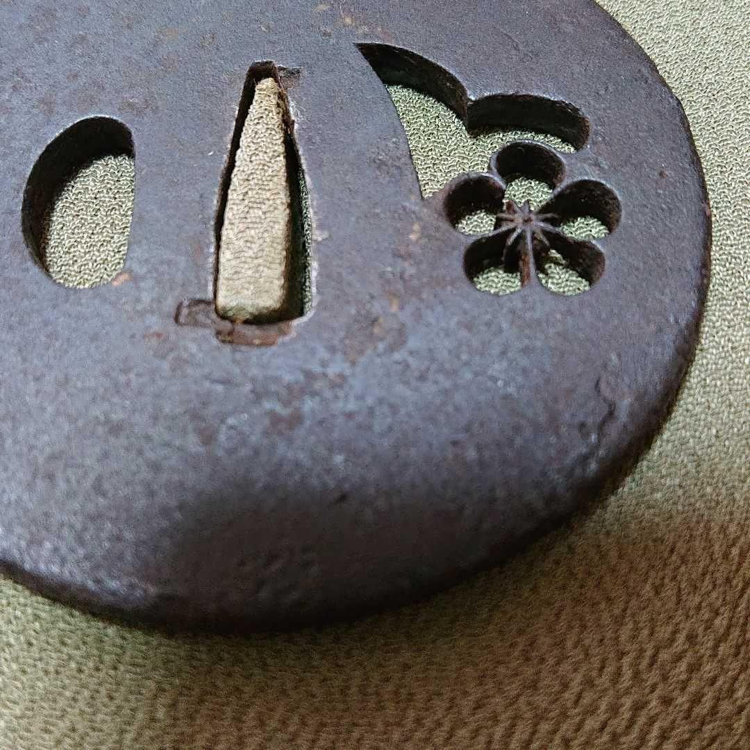 刀匠鐔】室町～江戸期 梅花千鳥透図