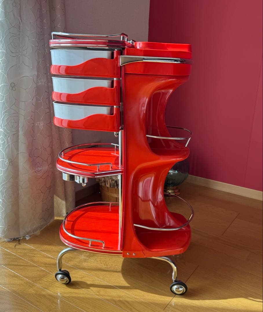 【即購入OK】キャスター付きのレトロポップなワゴン