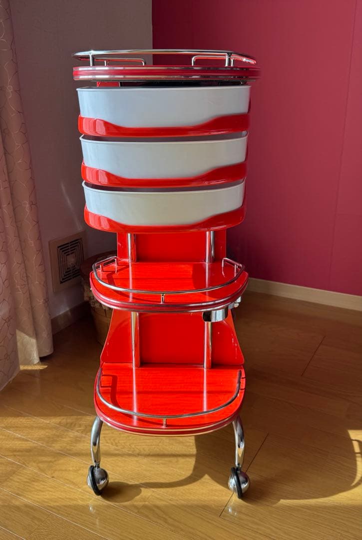 【即購入OK】キャスター付きのレトロポップなワゴン