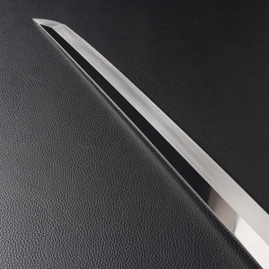 8705先丸包丁 9寸 鏡面仕上げ 刃は究極の切れ味 黒檀黒水牛角白三本巻八角柄