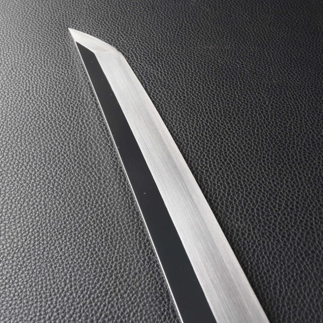 8705先丸包丁 9寸 鏡面仕上げ 刃は究極の切れ味 黒檀黒水牛角白三本巻八角柄