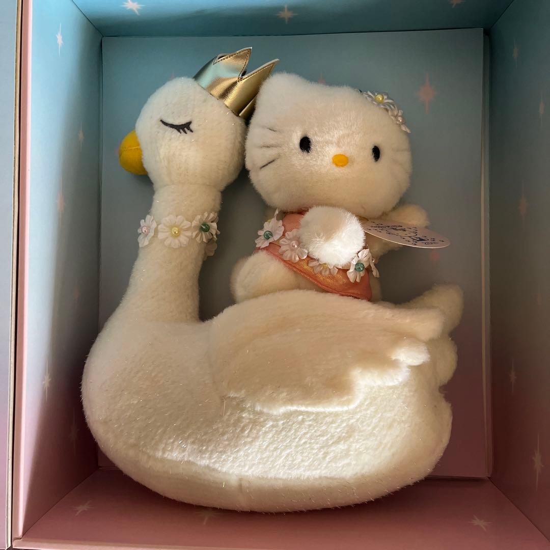 ハローキティ 25周年記念 限定 スワン 白鳥 キティちゃん L - メルカリ