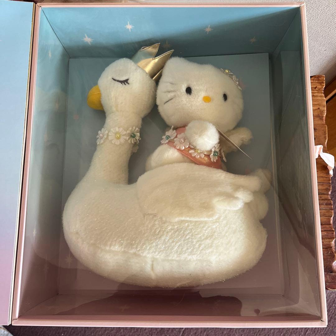ハローキティ 25周年記念 限定 スワン 白鳥 キティちゃん L - メルカリ