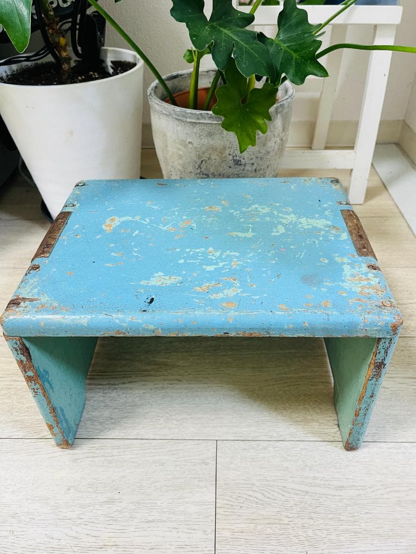 ビンテージスツール 木製 シャビー アンティーク 花台 椅子 踏み台 水色