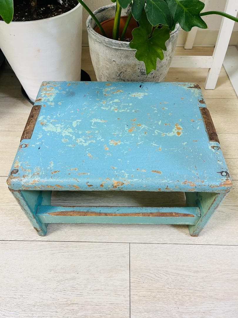ビンテージスツール 木製 シャビー アンティーク 花台 椅子 踏み台 水色