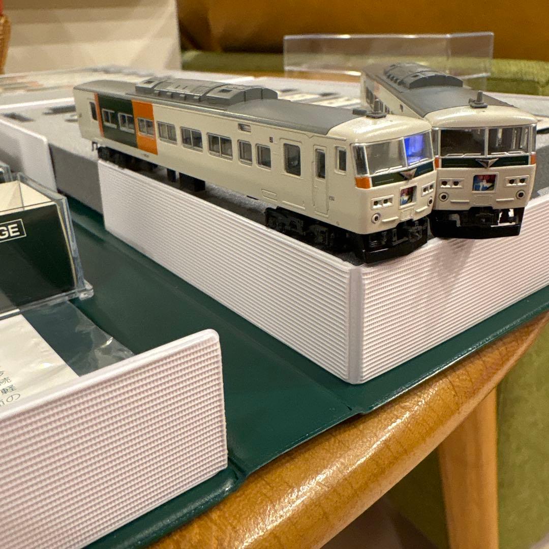 KATO 10-219/220/225 185系0番台踊り子新塗色15両フル③