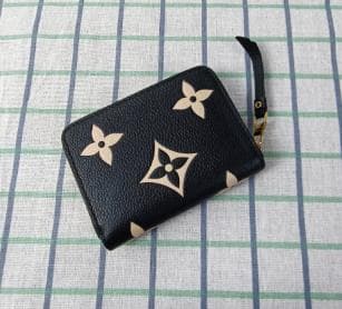 ［美品］ 財布 M83606