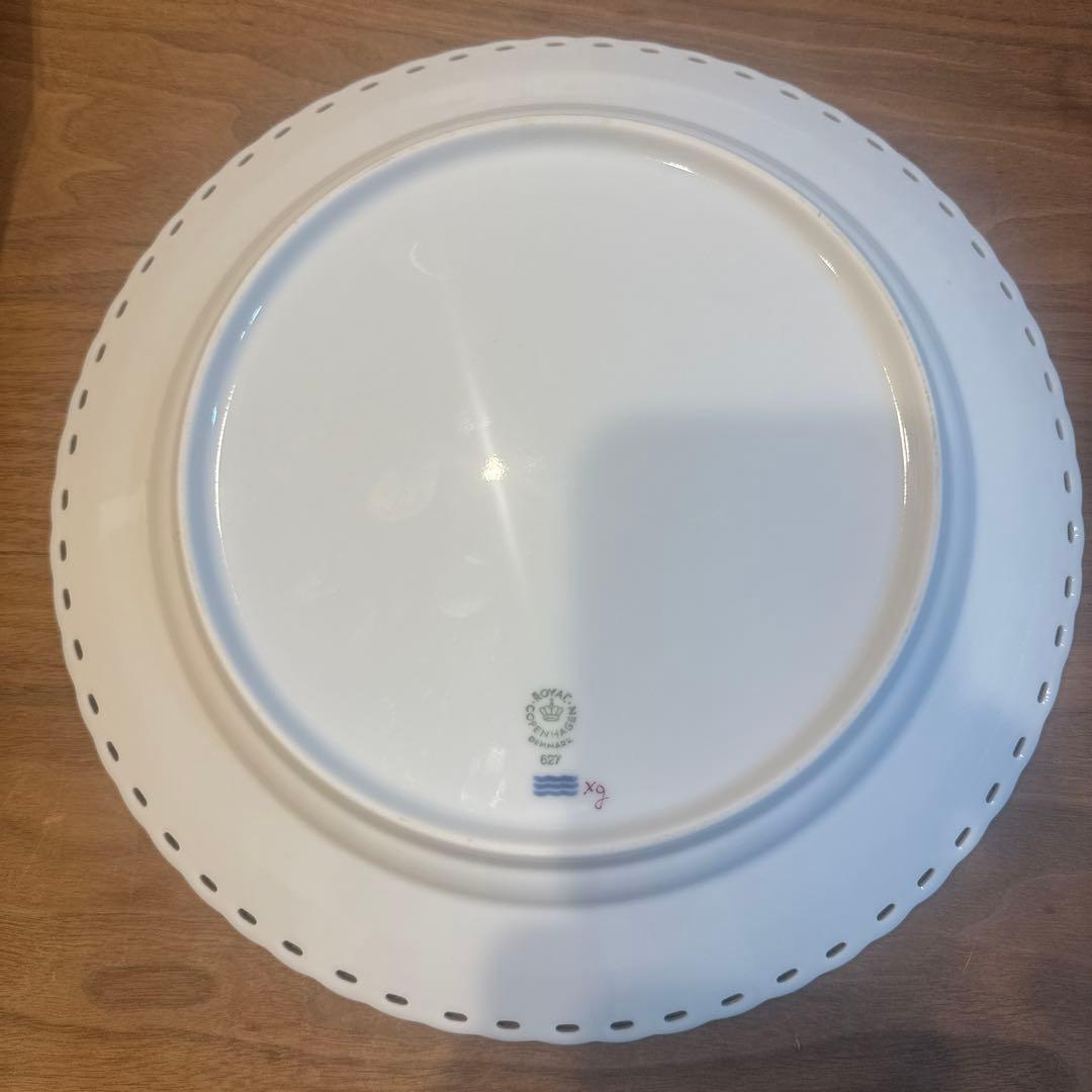 ロイヤルコペーンハーゲン　バーガンディフルレースプレート