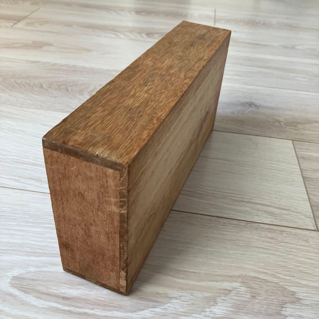 【匿名配送】スウェーデン生地♪　インテリア雑貨　北欧布地　古い木箱　額　海の風景