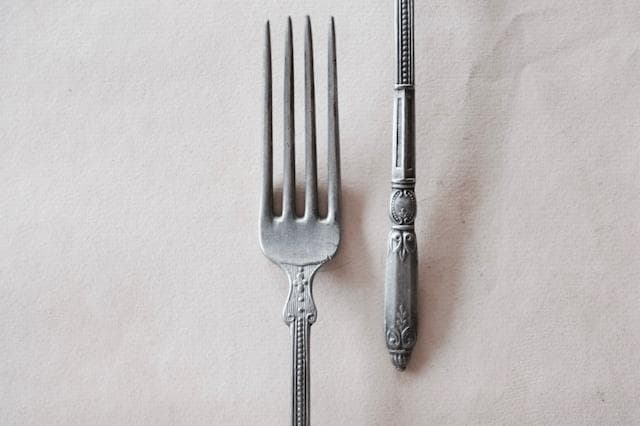 ラスト19世紀 france エタン ネオゴシックと縦長フォーク アンティーク