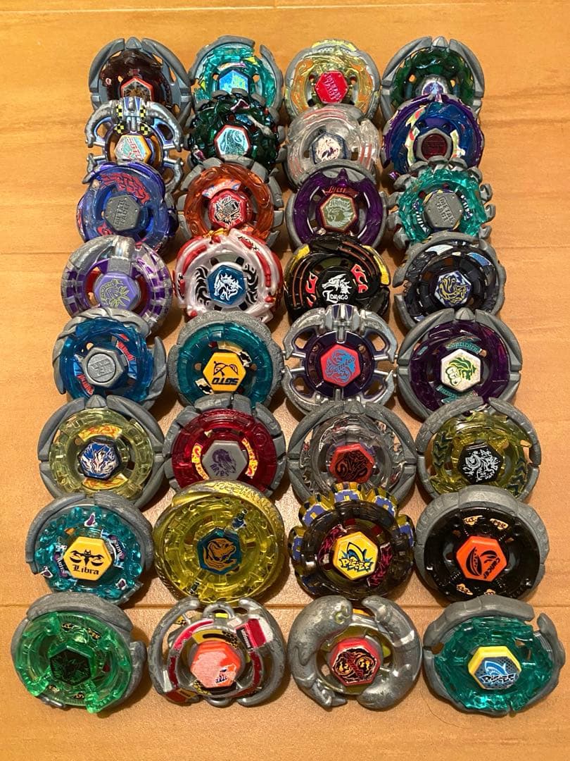 メタルファイトベイブレード ベイ 32個 ベイランチャー