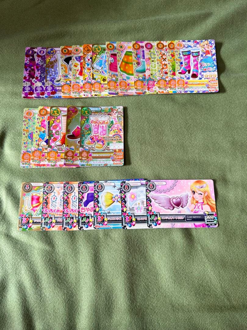 アイカツカード 100枚 バインダー付き まとめ売り おまけ付き - メルカリ