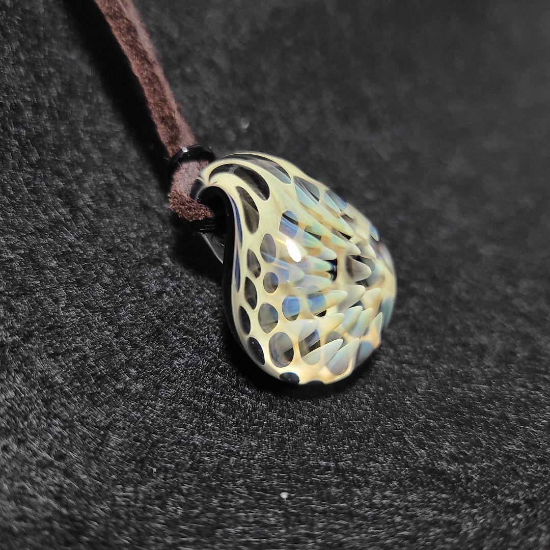 玉響glass】エイリアンエッグペンダント ポリシリケイトガラス 一品物