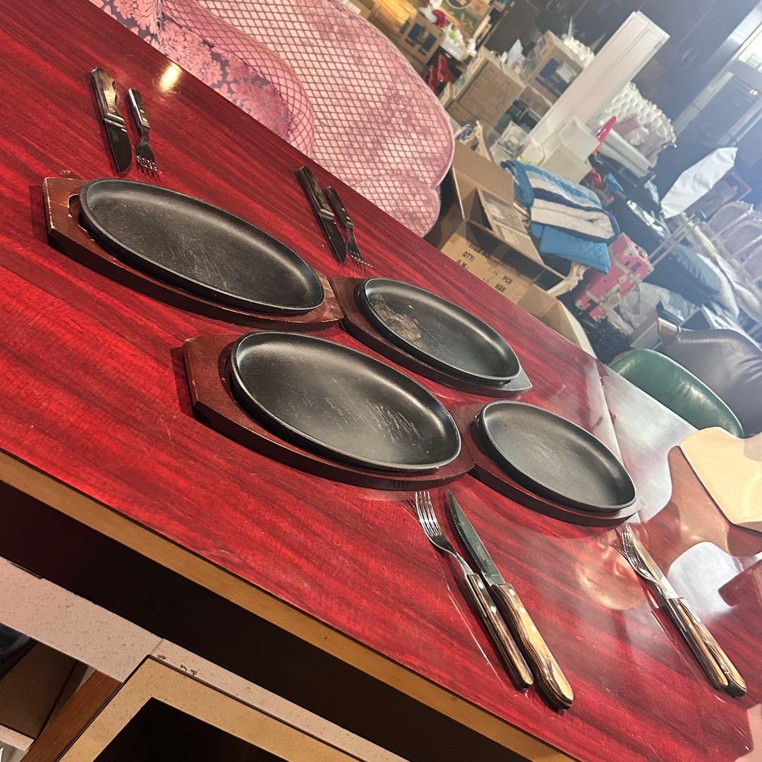 ステーキ等 鉄製皿とオーバルウッドプレート16枚セット バラ売り可能です