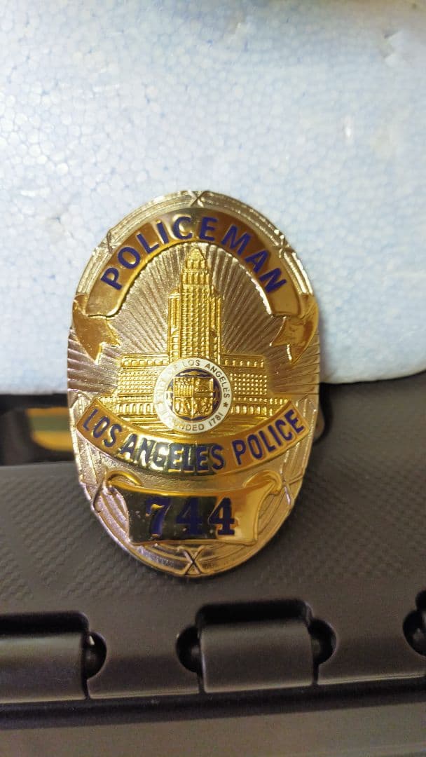 ロサンゼルス警察（LAPD）制帽とバッジ