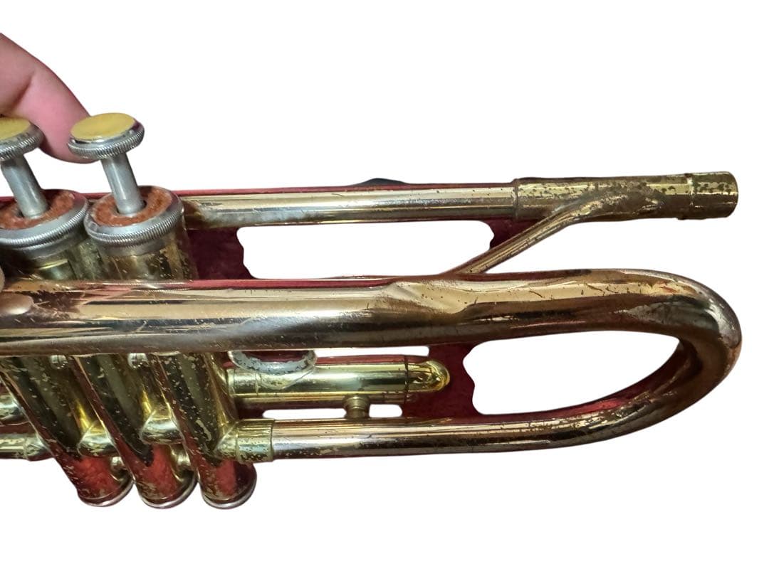 ジャンク 赤ベルYAMAHA トランペット YTR-3320 純正マウスピース付