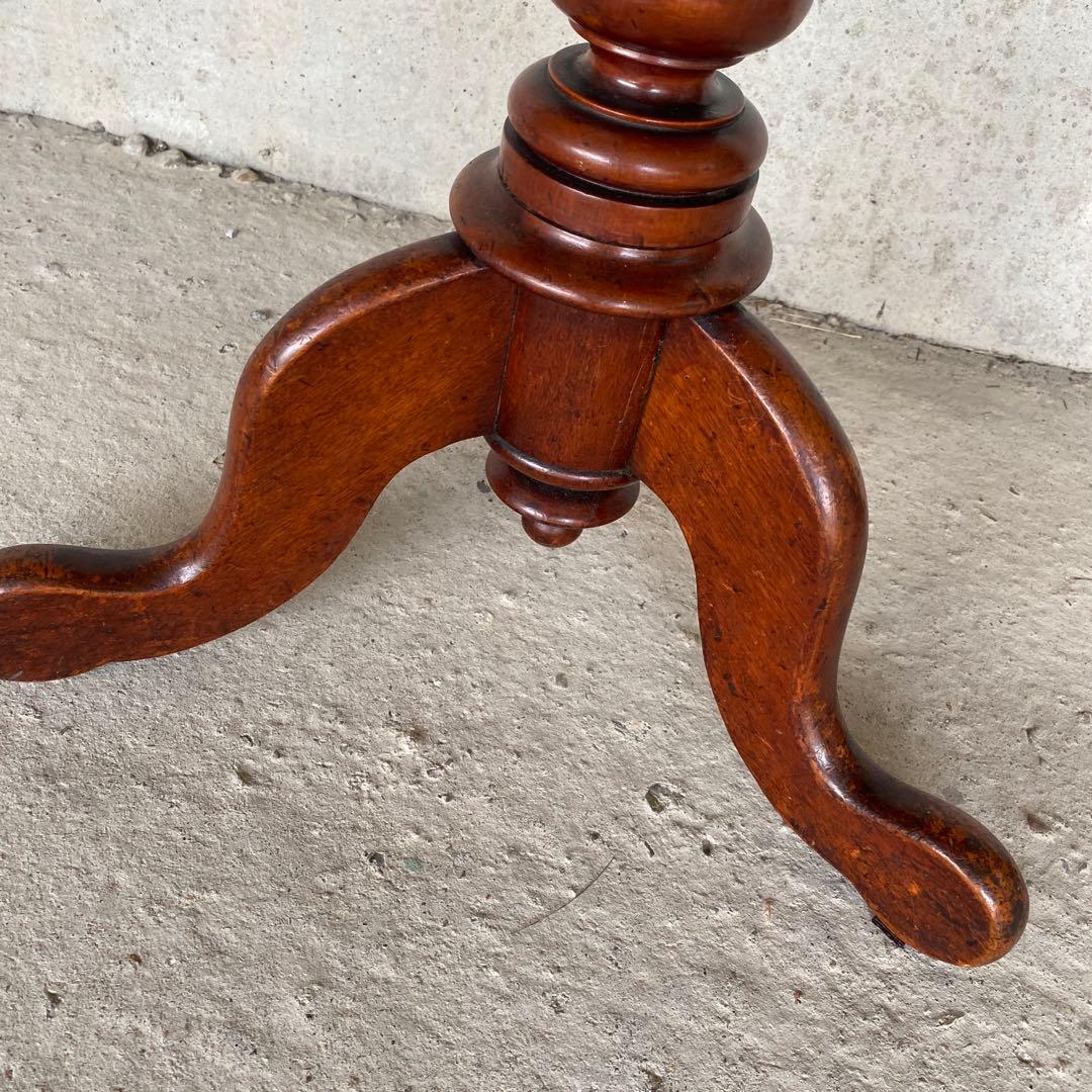 イギリス　アンティーク　ラウンドテーブル